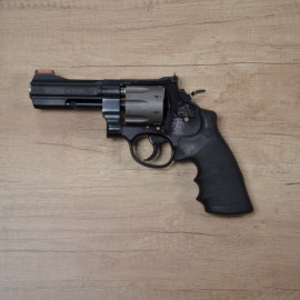 Revolver Smith & Wesson 327...